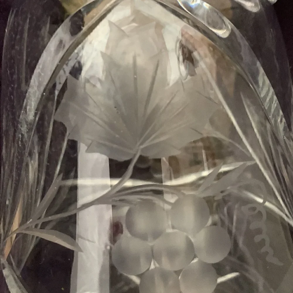 Liquor Wine Grape Vine Leaves Etched Cut Glass Starburst Decanter 11 Inches Tall